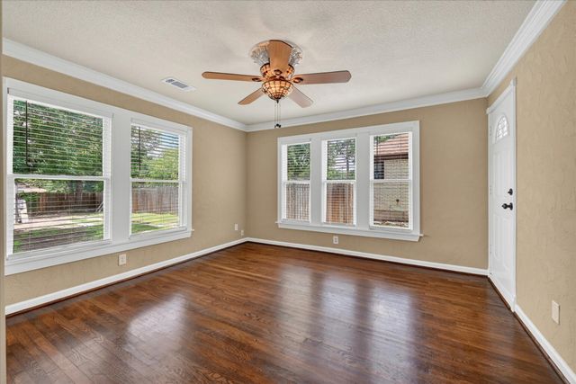 3319 Irwindell Boulevard, Dallas, TX 75211