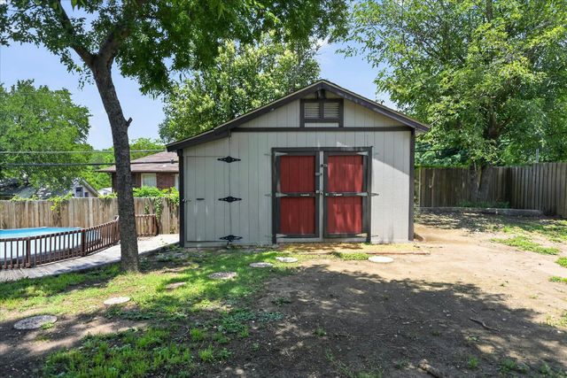 3319 Irwindell Boulevard, Dallas, TX 75211