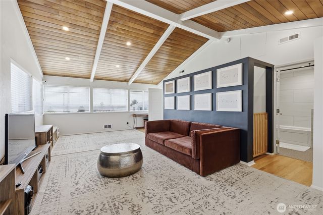 2702 E 16th Street, Bremerton, WA 98310