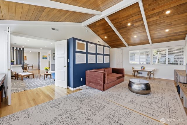 2702 E 16th Street, Bremerton, WA 98310