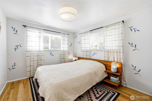 2702 E 16th Street, Bremerton, WA 98310