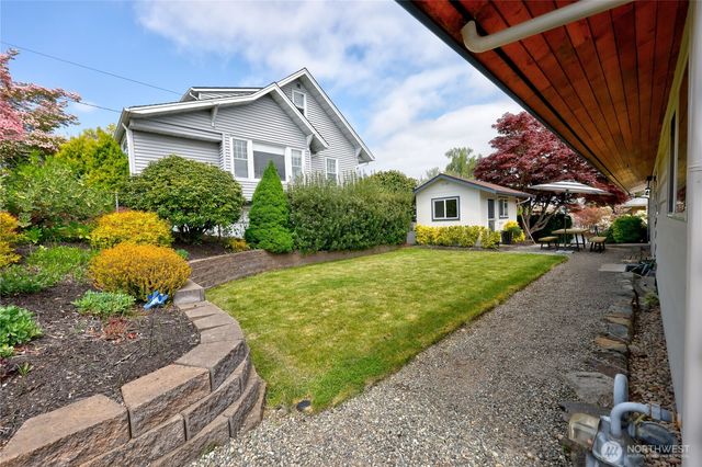 2702 E 16th Street, Bremerton, WA 98310