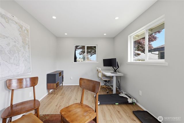 2702 E 16th Street, Bremerton, WA 98310