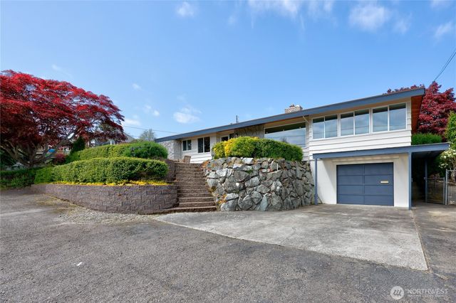 2702 E 16th Street, Bremerton, WA 98310