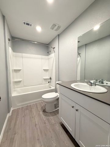 713 Kildeer Trl, New Braunfels, TX 78132