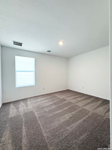 713 Kildeer Trl, New Braunfels, TX 78132