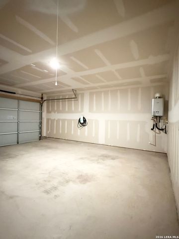 713 Kildeer Trl, New Braunfels, TX 78132