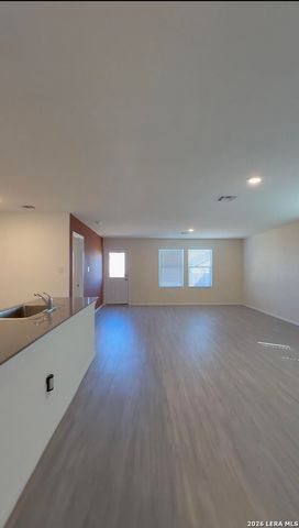 713 Kildeer Trl, New Braunfels, TX 78132