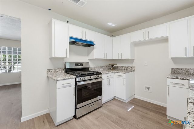 126 E Bobwhite Lane, Harker Heights, TX 76548