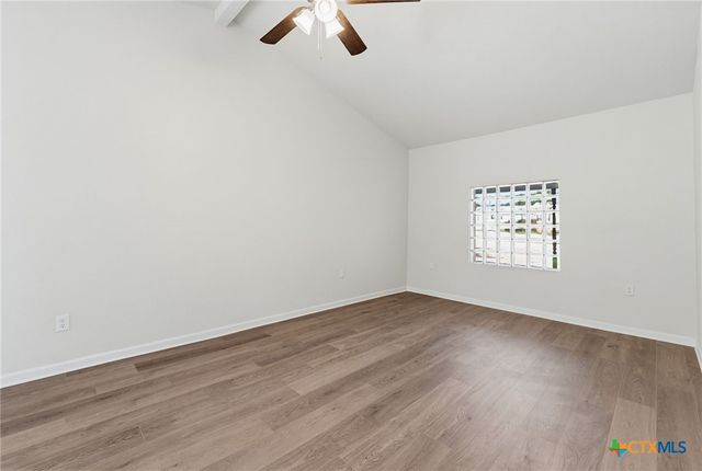 126 E Bobwhite Lane, Harker Heights, TX 76548
