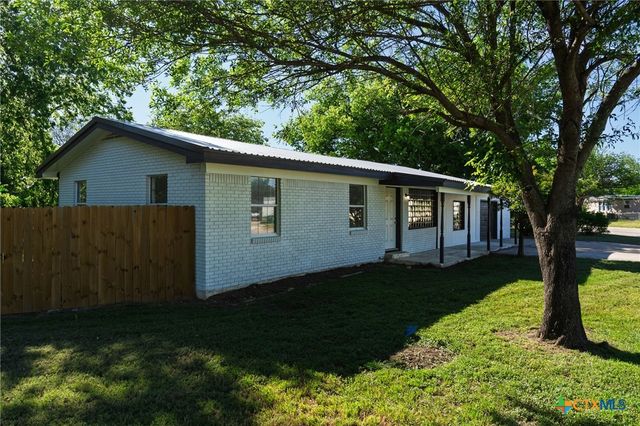 126 E Bobwhite Lane, Harker Heights, TX 76548