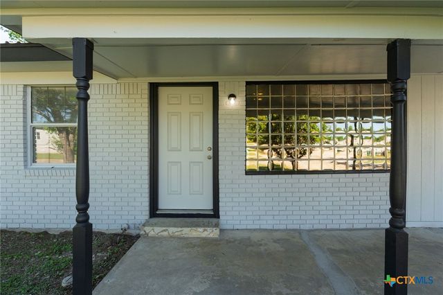 126 E Bobwhite Lane, Harker Heights, TX 76548
