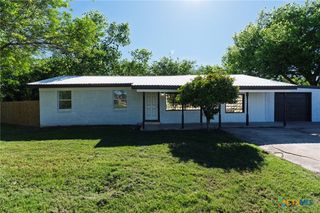 126 E Bobwhite Lane, Harker Heights, TX 76548