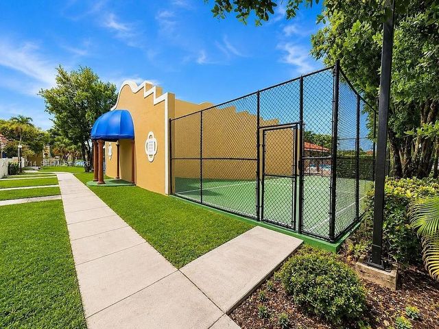 8575 NW 5th Terrace 1509, Miami, FL 33126