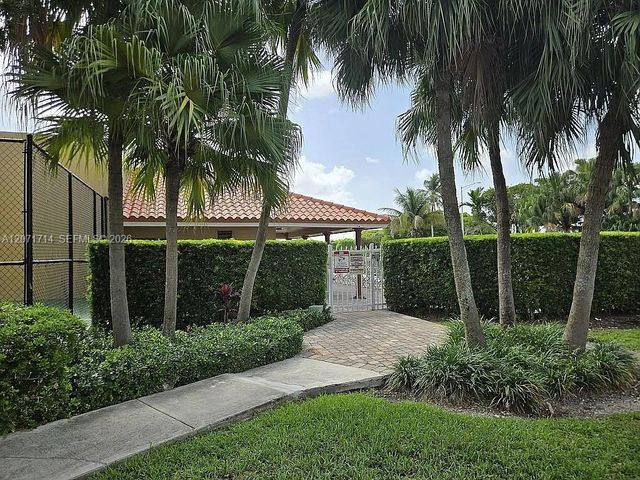 8575 NW 5th Terrace 1509, Miami, FL 33126