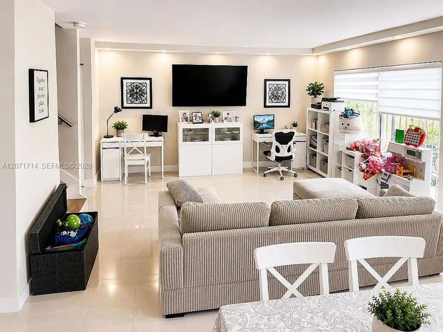 8575 NW 5th Terrace 1509, Miami, FL 33126