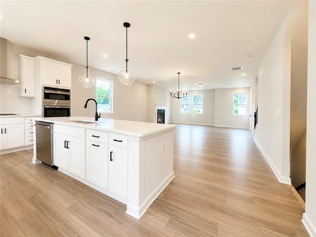 3290 Willow Glade Trail, Lawrenceville, GA 30043