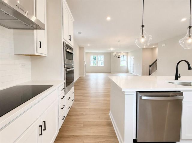 3290 Willow Glade Trail, Lawrenceville, GA 30043
