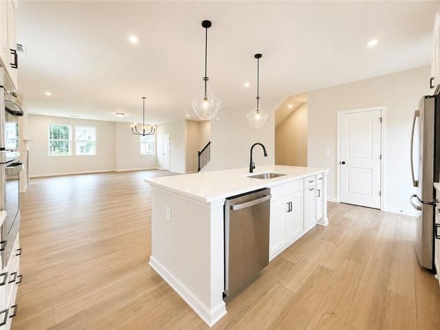 3290 Willow Glade Trail, Lawrenceville, GA 30043