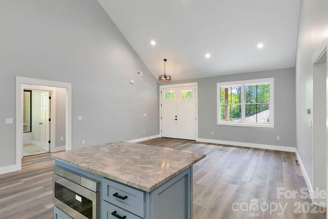 404 High Ridge Drive, Mills River, NC 28759