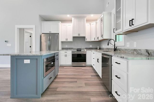 404 High Ridge Drive, Mills River, NC 28759