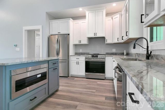 404 High Ridge Drive, Mills River, NC 28759