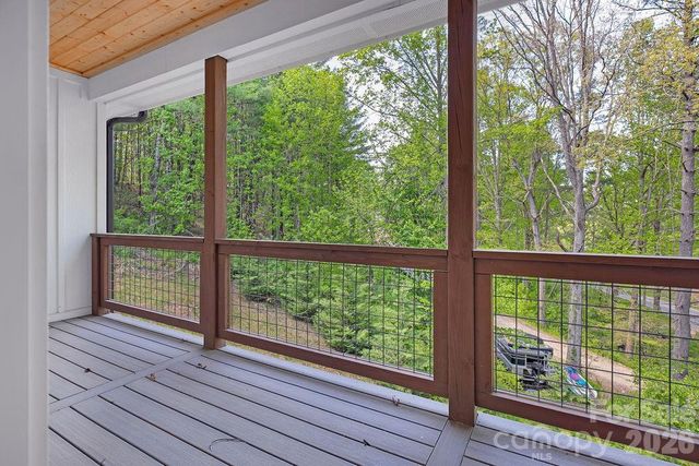 404 High Ridge Drive, Mills River, NC 28759