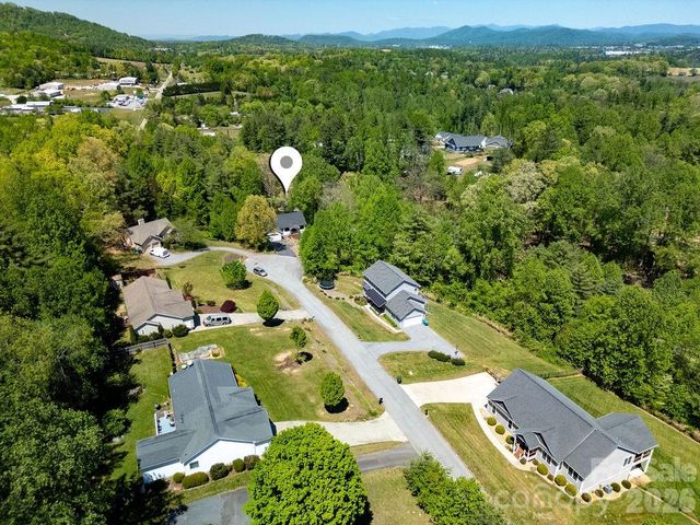 404 High Ridge Drive, Mills River, NC 28759