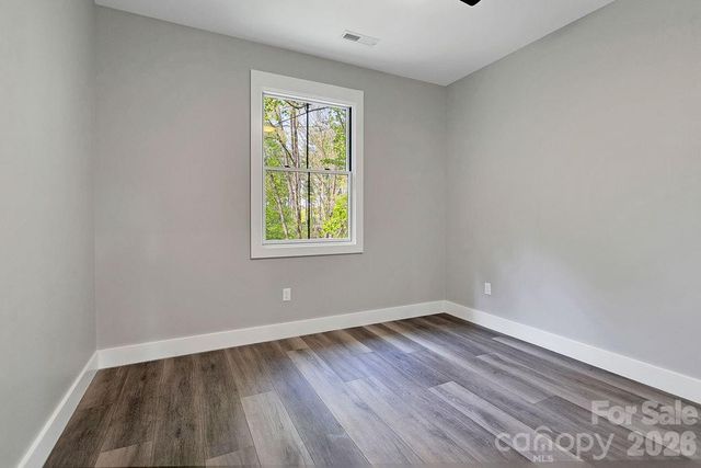 404 High Ridge Drive, Mills River, NC 28759