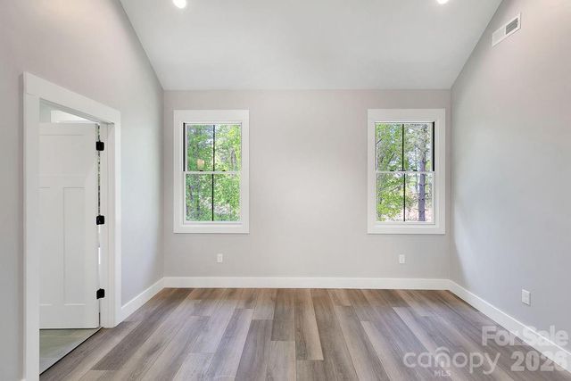 404 High Ridge Drive, Mills River, NC 28759