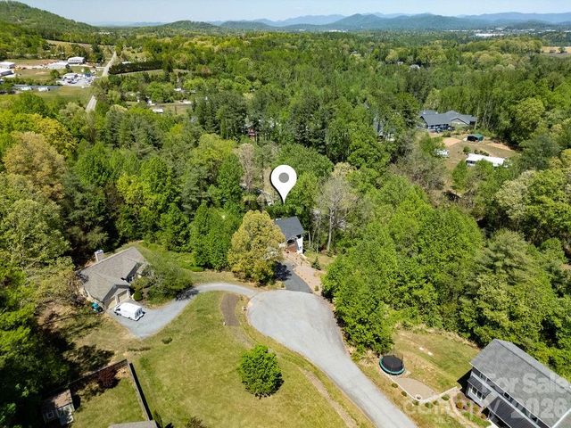 404 High Ridge Drive, Mills River, NC 28759