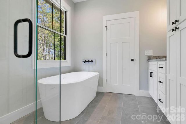 404 High Ridge Drive, Mills River, NC 28759