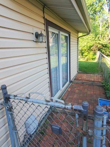 7927 SHERWOOD Circle, Hanover Park, IL 60133