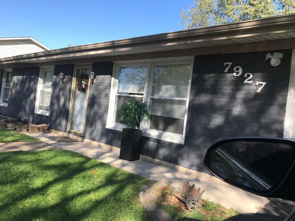 7927 SHERWOOD Circle, Hanover Park, IL 60133