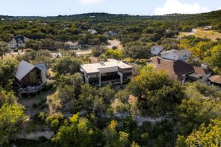 22124 Briarcliff DR, Spicewood, TX 78669