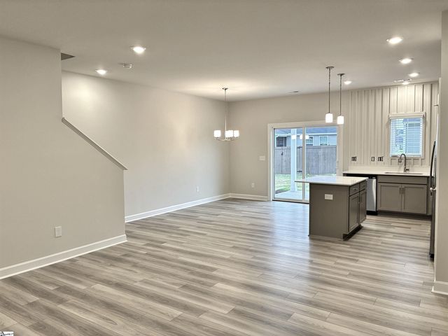 1436 Johnstone Drive, Reidville, SC 29375