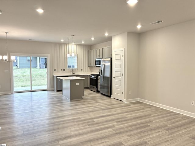 1436 Johnstone Drive, Reidville, SC 29375