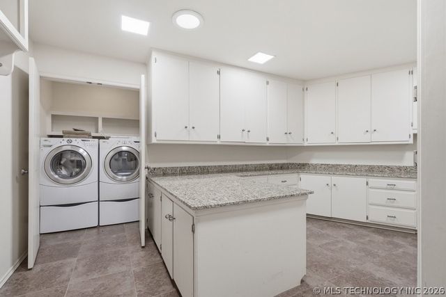 3701 S Atlanta Place, Tulsa, OK 74105
