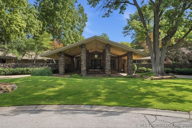 3701 S Atlanta Place, Tulsa, OK 74105