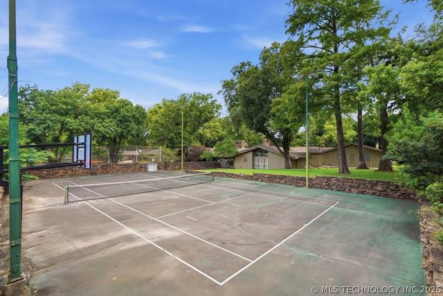 3701 S Atlanta Place, Tulsa, OK 74105