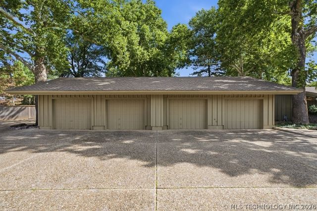3701 S Atlanta Place, Tulsa, OK 74105