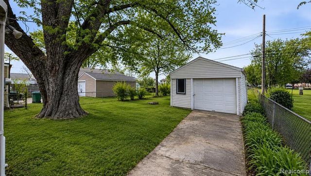 29022 John Hauk Street, Garden City, MI 48135