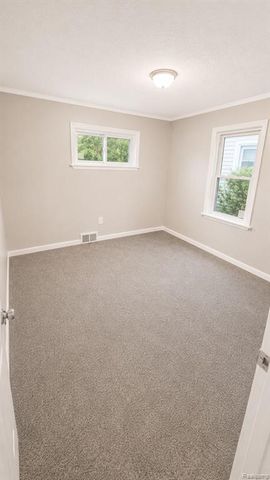 29022 John Hauk Street, Garden City, MI 48135
