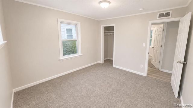 29022 John Hauk Street, Garden City, MI 48135