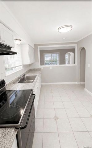 29022 John Hauk Street, Garden City, MI 48135