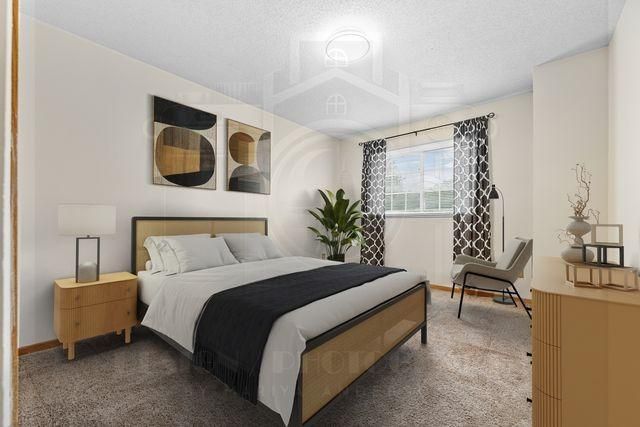 8456 Copperfield Way, Inver Grove Heights, MN 55076