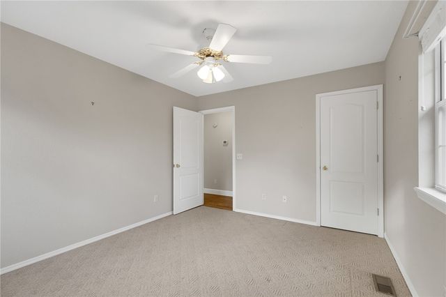 8176 Top Flite Circle, Rogers, AR 72756