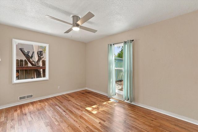 2723 Hyder Avenue SE, Albuquerque, NM 87106