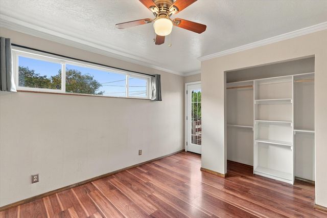 2723 Hyder Avenue SE, Albuquerque, NM 87106