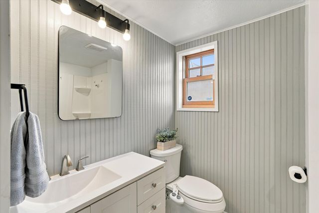 2723 Hyder Avenue SE, Albuquerque, NM 87106